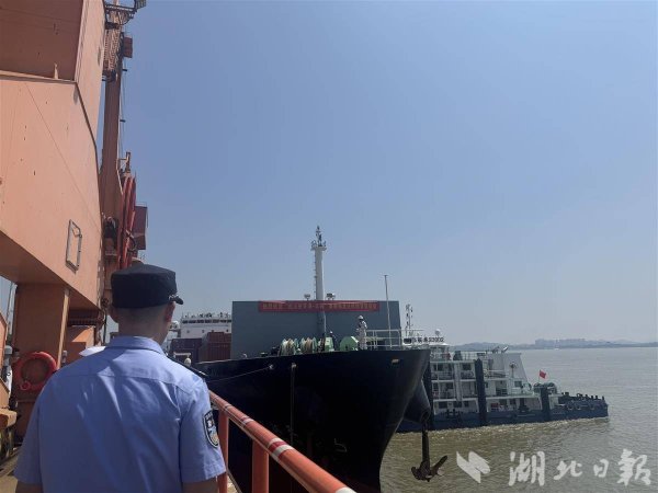 股票配资业务 “湖北造”出海再添新通道  武汉经开港首条直达日韩航线开通